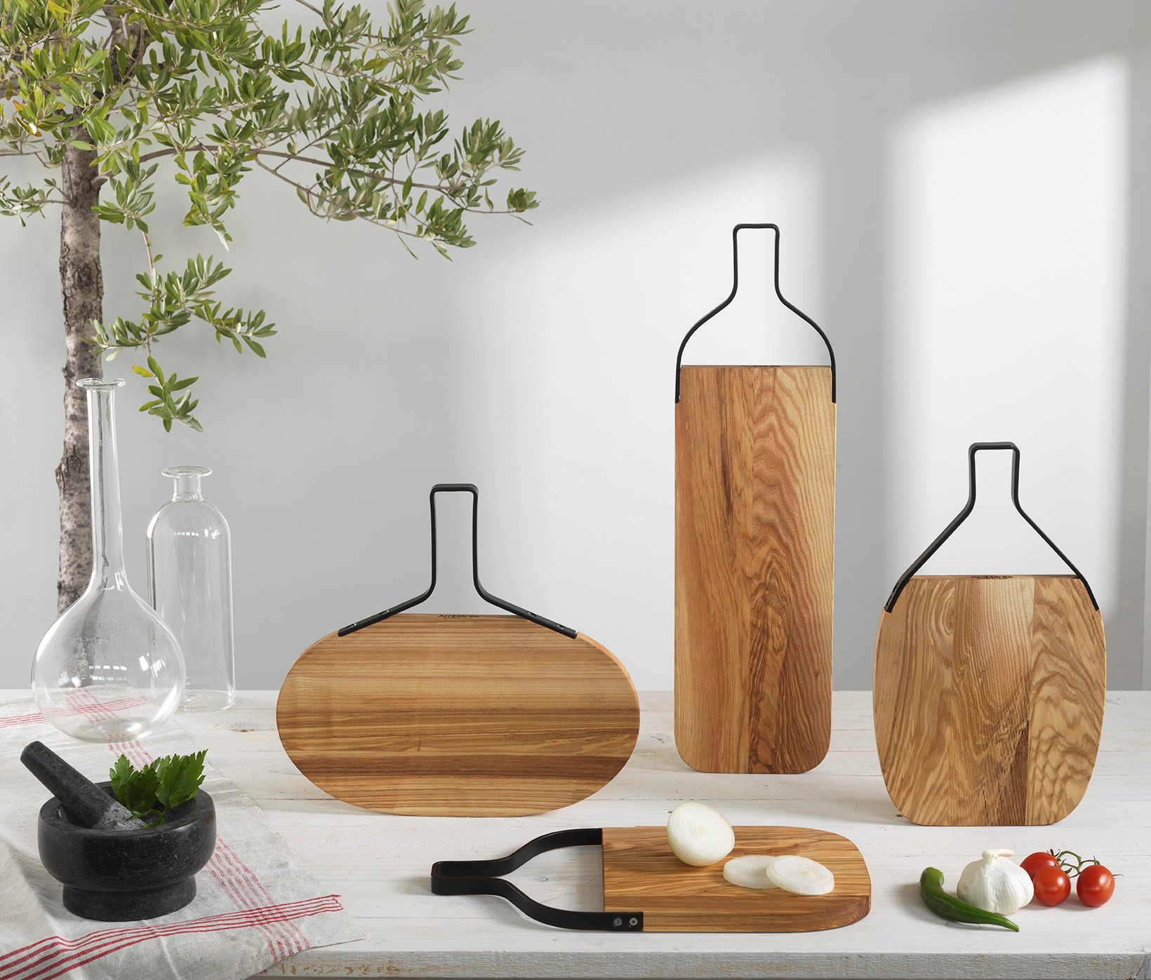 MEZZOPIENO CUTTING BOARD